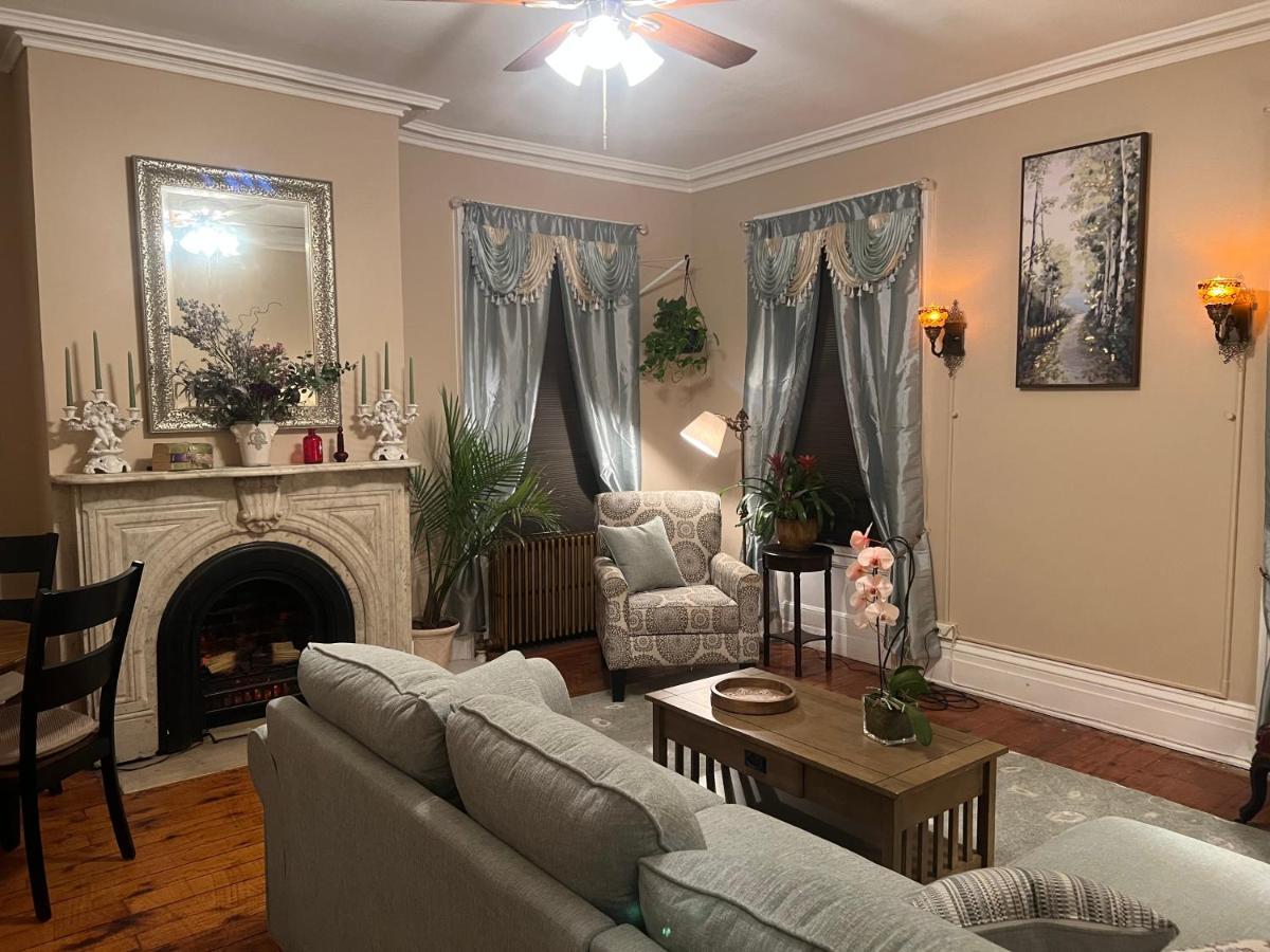 1 Bedroom Private Victorian Apt In Convenient City Location On 5 Acre, Sleeps 4 Poughkeepsie Exterior photo